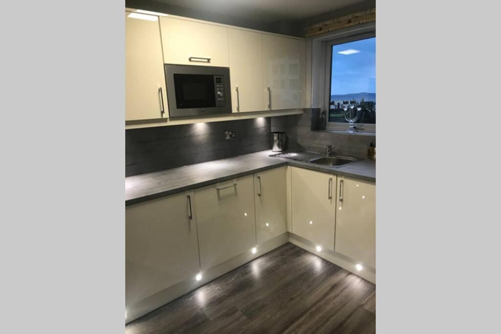Largs Sea Front, Modern Apartment Ngoại thất bức ảnh