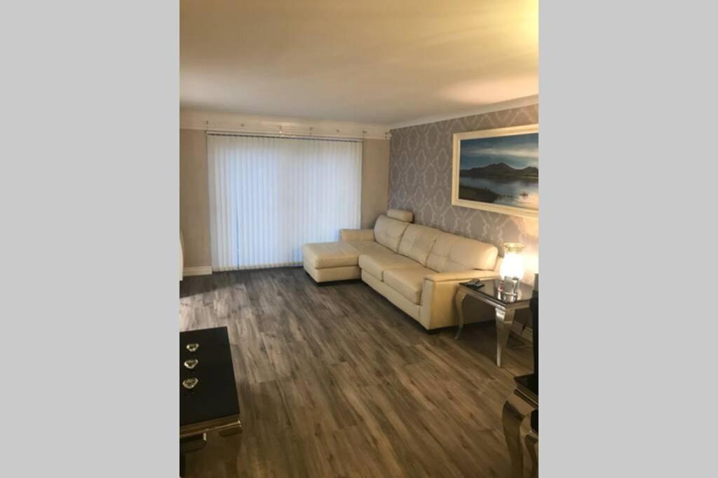 Largs Sea Front, Modern Apartment Ngoại thất bức ảnh